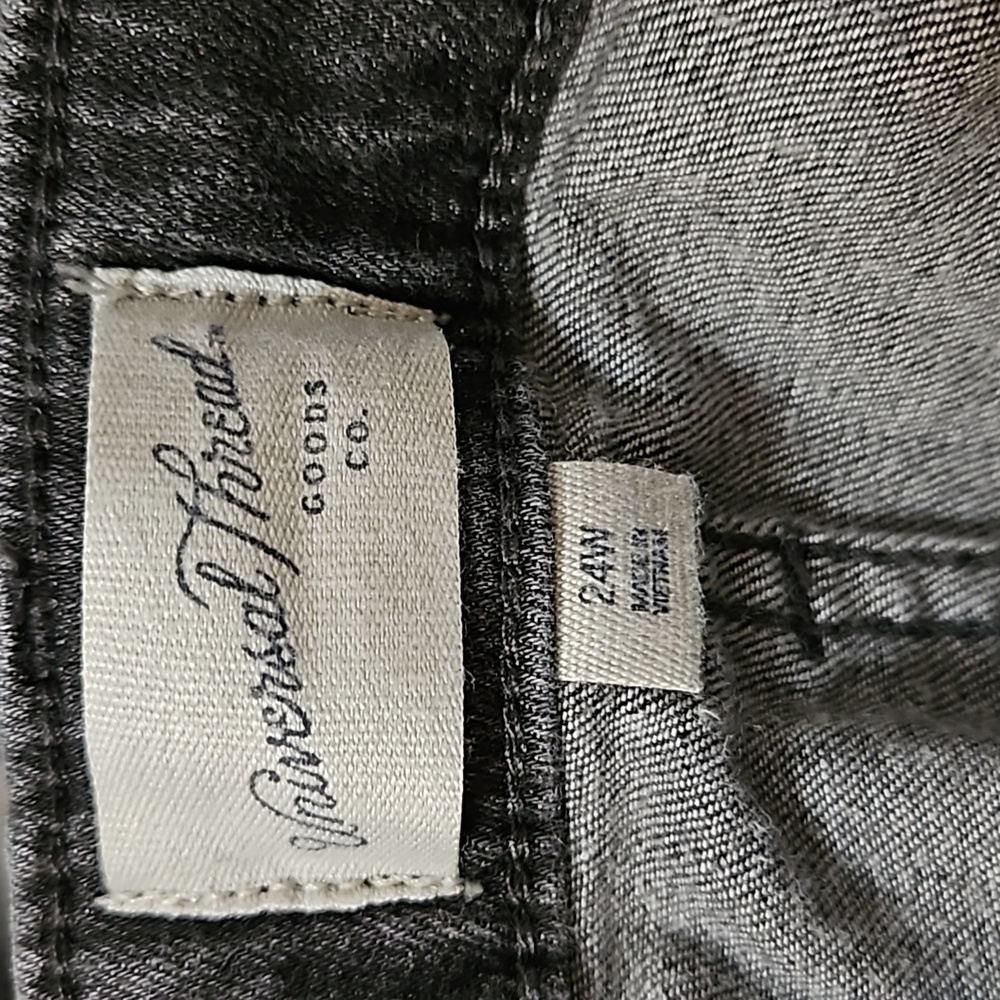 Universal Thread High Rise Skinny 24W - Picture 6 of 7